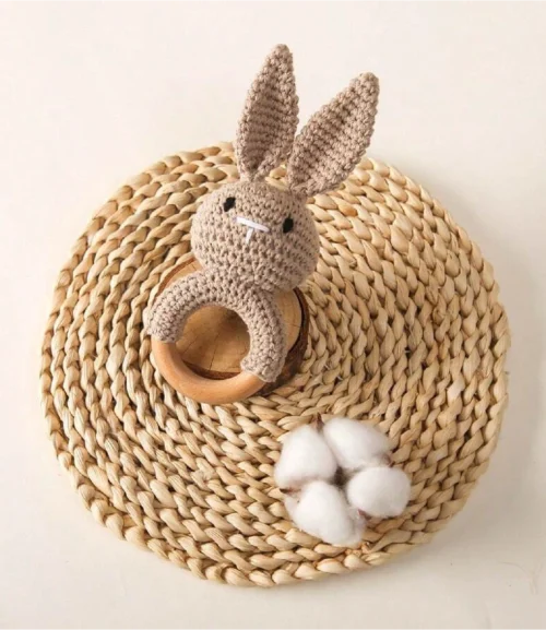 Sonajero para bebe conejo