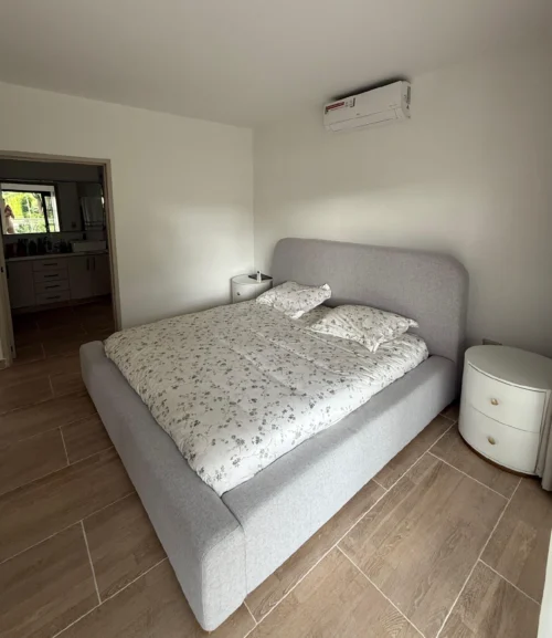 Cama Dakota